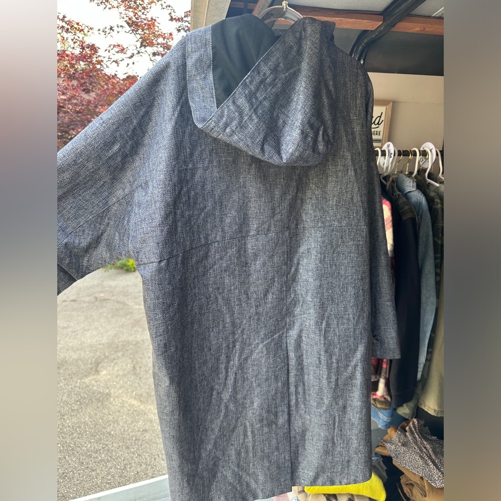 Kin woman’s jacket size 12- navy - Picture 6 of 6